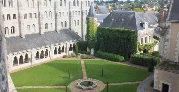 grand cloître solesmes